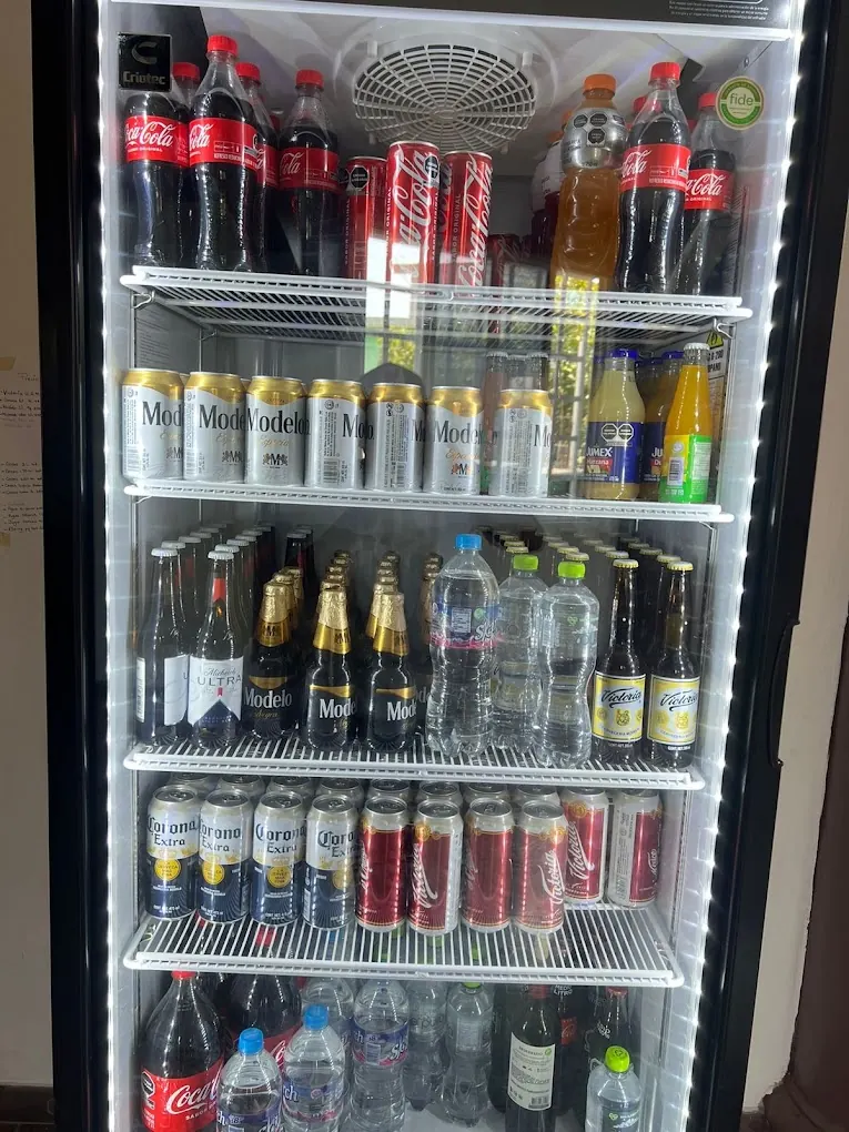 Refrigerador con bebidas frías