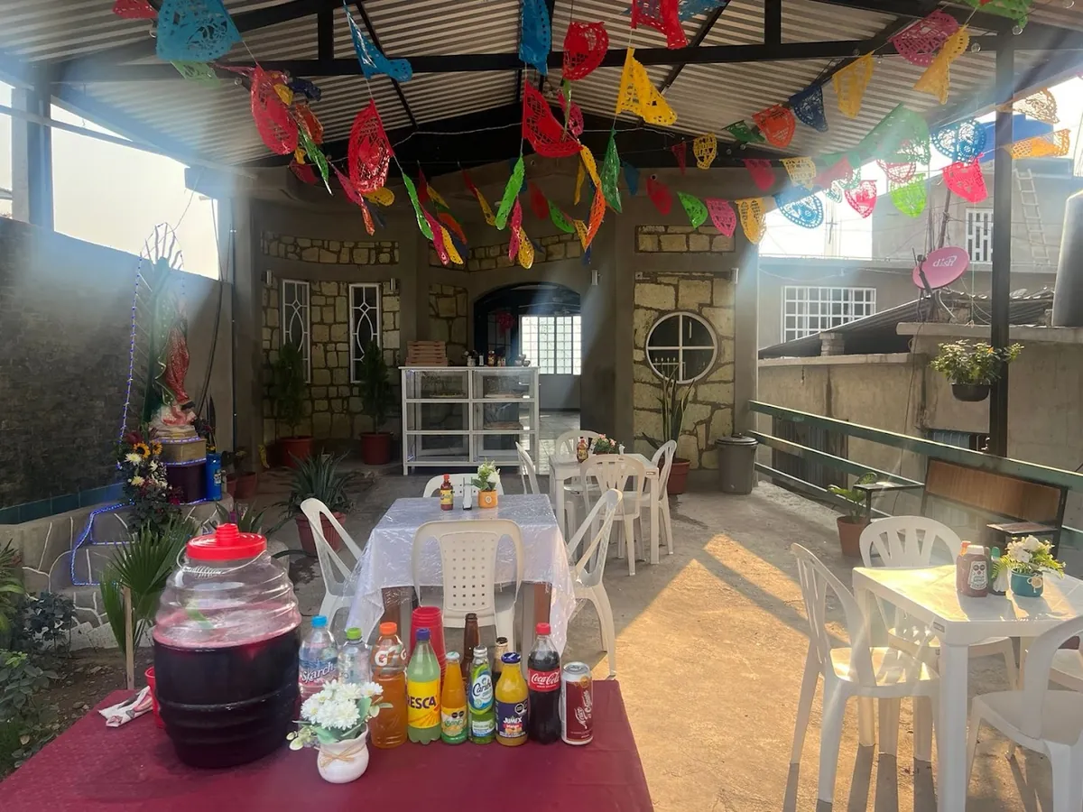 Fachada de Matteo's Pizza en Alpoyeca